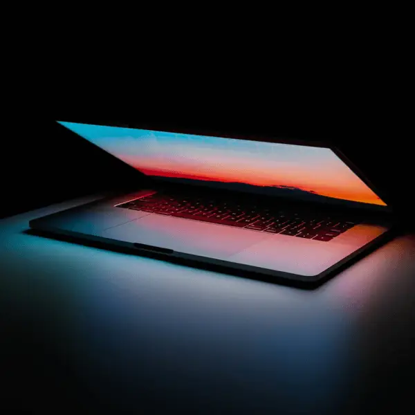 News 1 macbook 1